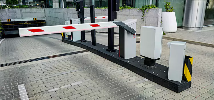 Custom Gate Design & Integration Richmond West